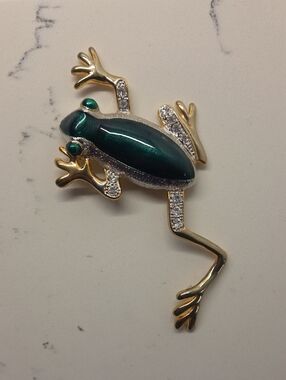 Large Gold Tone Green Frog Brooch with Rhinestones